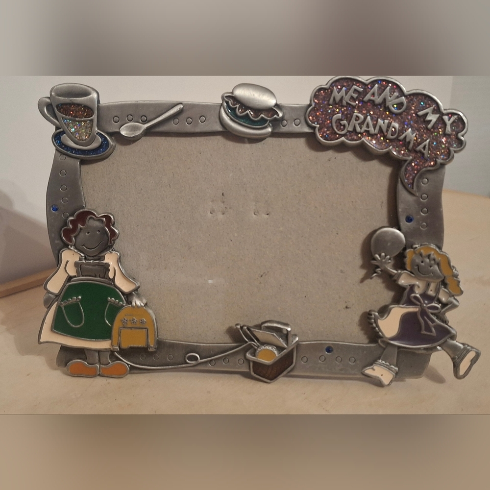 Vintage Raj Collection 3D Figurine “Me and My Grandma” Photo Picture Frame  4x6”